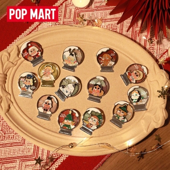POP MART Accessories - Cry Baby Lonely Christmas Series Pin Badge - A Lonely Lost Polar Bear